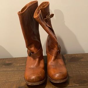 Women’s boots Frye
